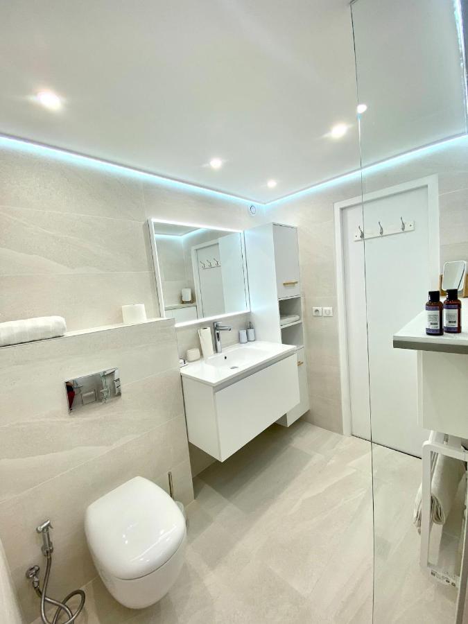 Appartement Luxe - 3 Pieces Avec Vue Mer, Piscine Et Tennis Nice Exteriör bild