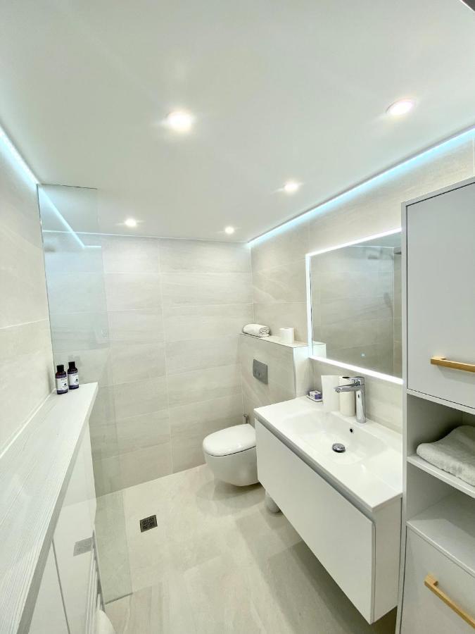 Appartement Luxe - 3 Pieces Avec Vue Mer, Piscine Et Tennis Nice Exteriör bild